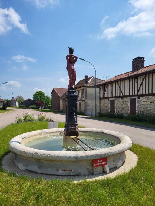 L'Oree Des Lacs, Maison De Village Tout Confort Radonvilliers المظهر الخارجي الصورة